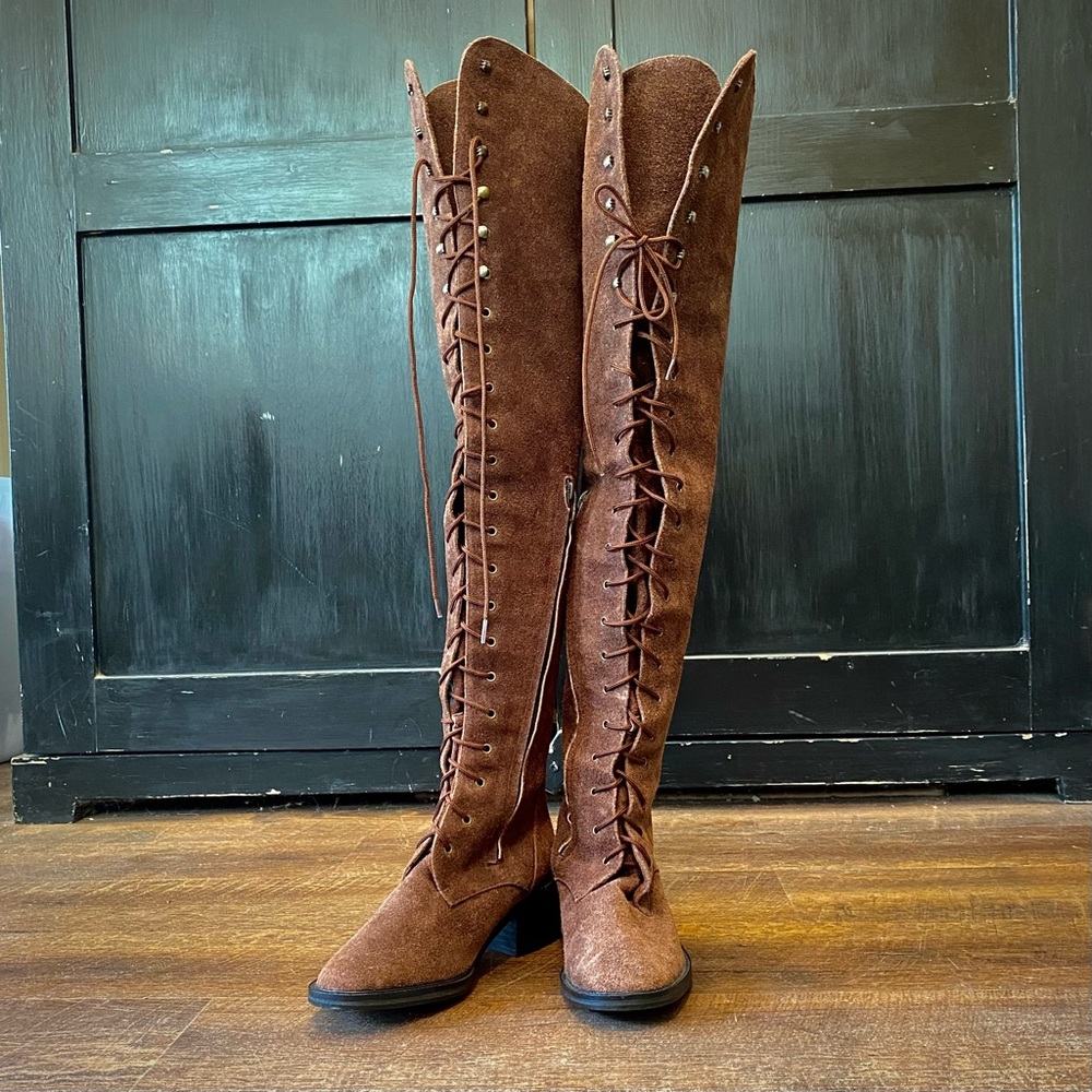 NWOT Vintage Colin Stuart suede lace up over the knee boots